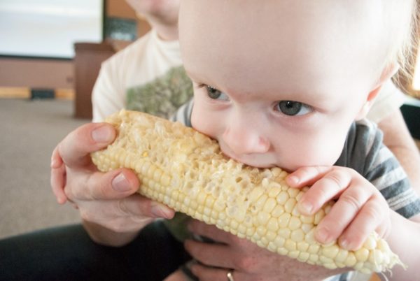 Baby-Eating-Sweet-Corn